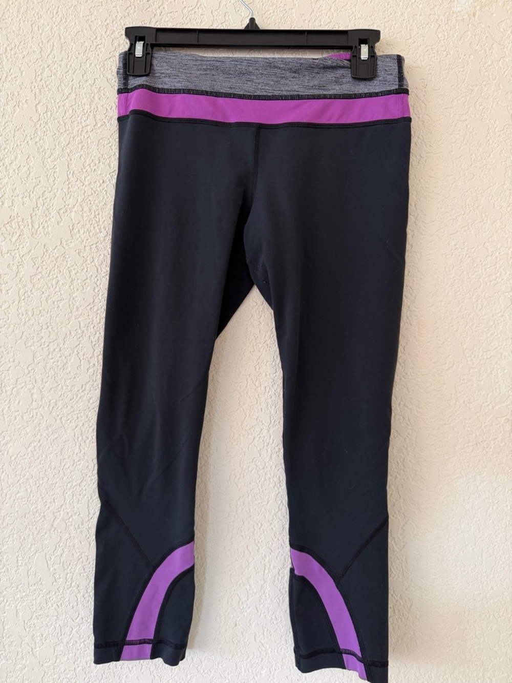 Lululemon Capri Leggings with Purple Details